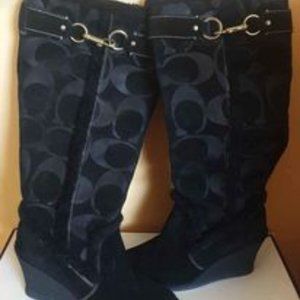 Suede boots